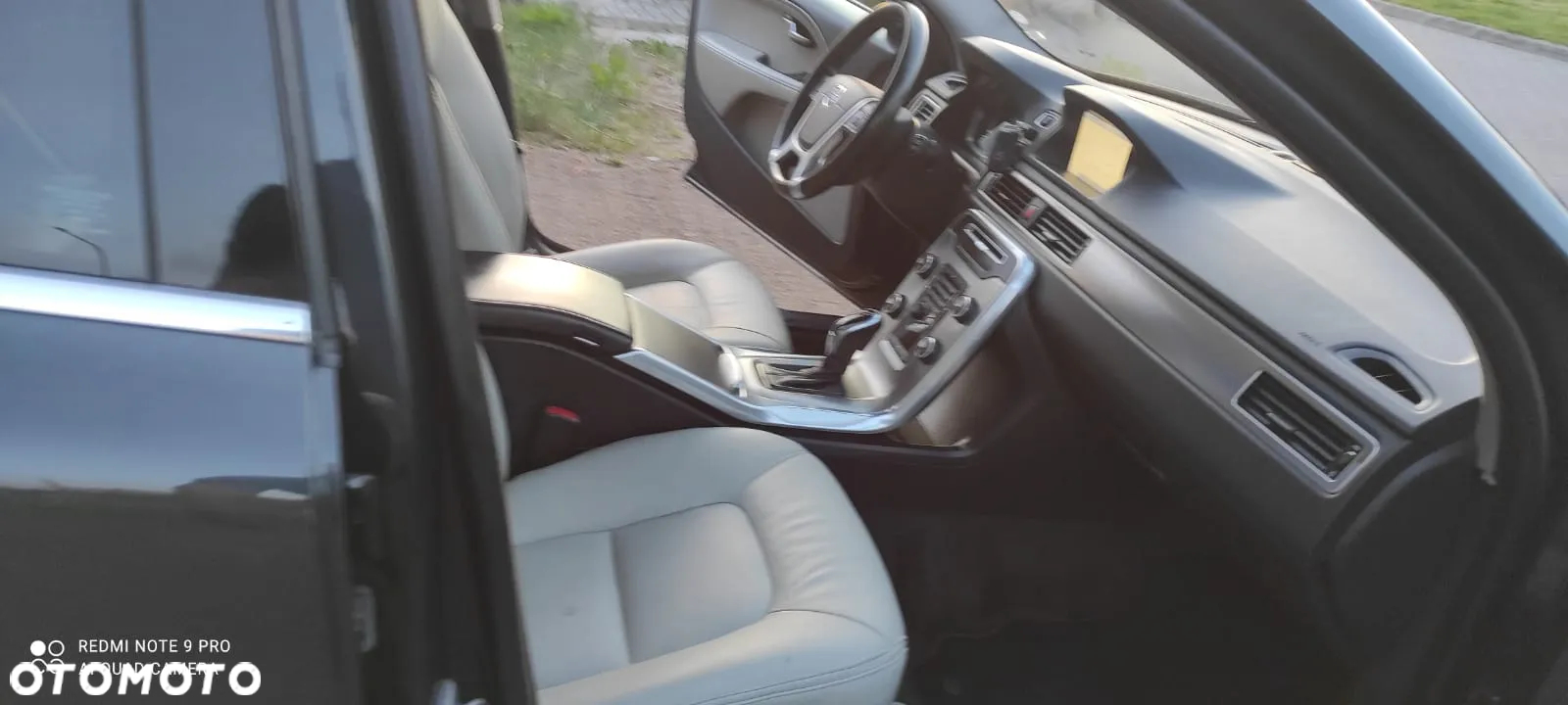 Volvo V70 D3 Geartronic Momentum - 29