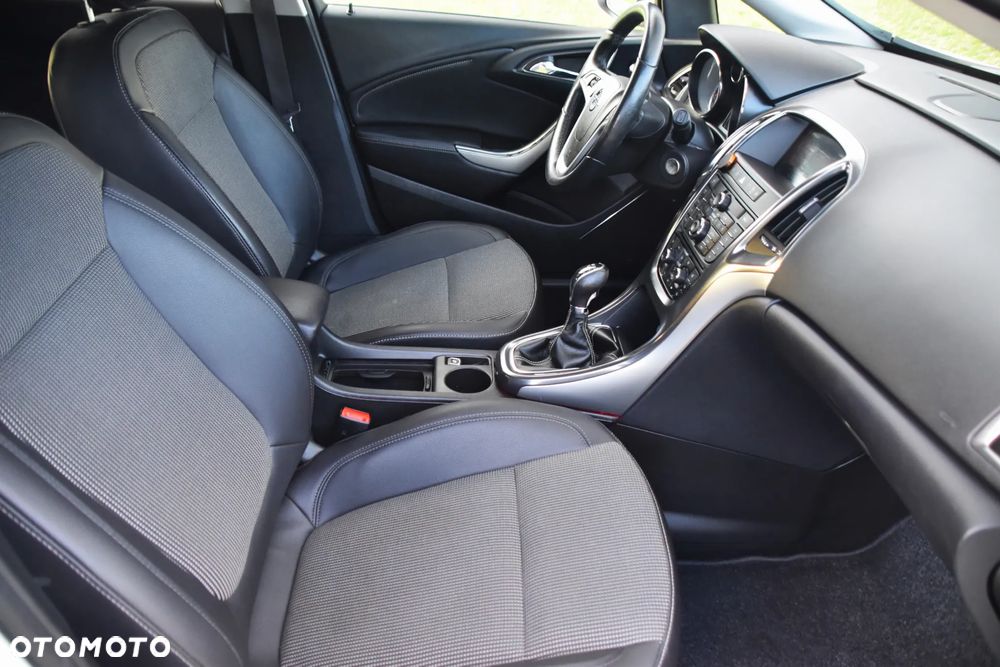 Opel Astra 1.6 Turbo White Edition - 12