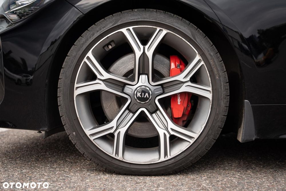 Kia Stinger - 27