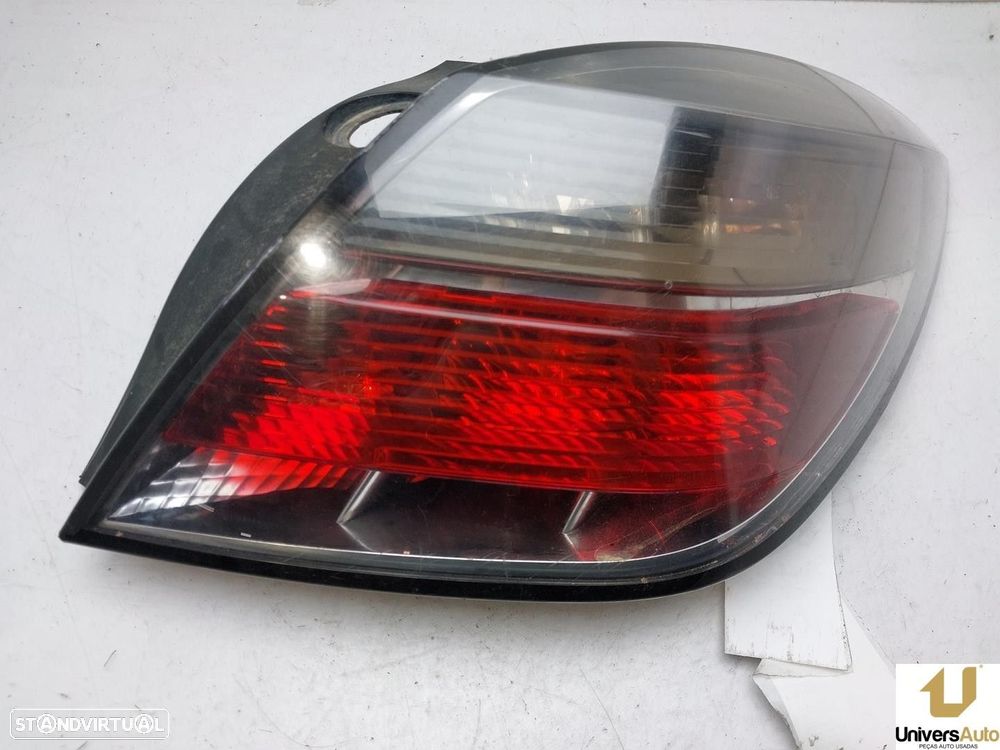 FAROLIM TRASEIRO DIREITO OPEL ASTRA H GTC 2005 -24451834 - 4