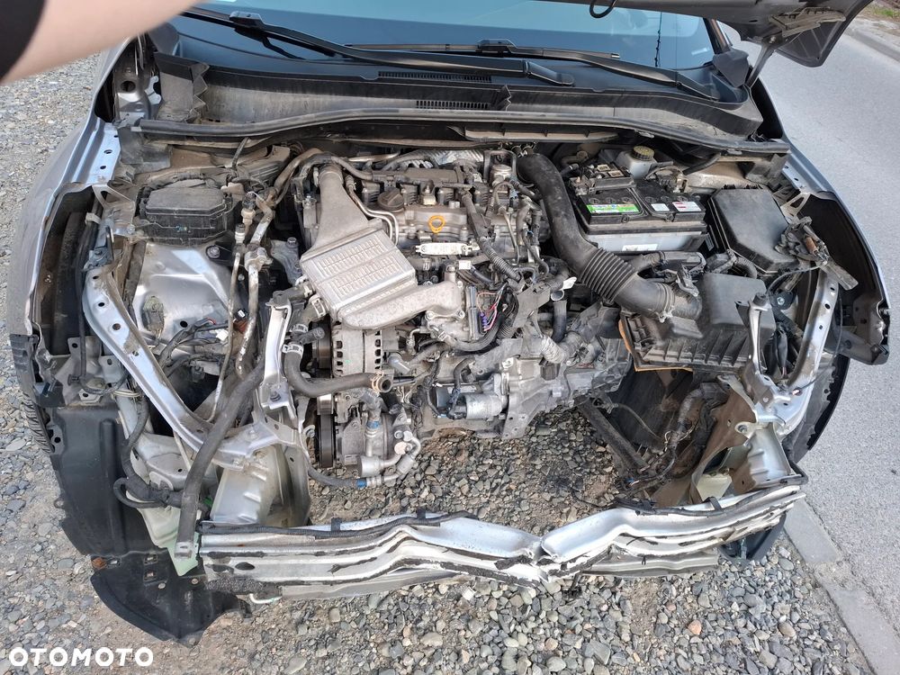 Toyota C-HR 1.2 Turbo Team Deutschland - 10