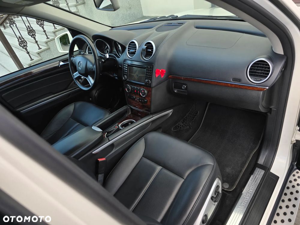 Mercedes-Benz GL 350 BlueTEC 4Matic 7G-TRONIC Grand Edition - 16