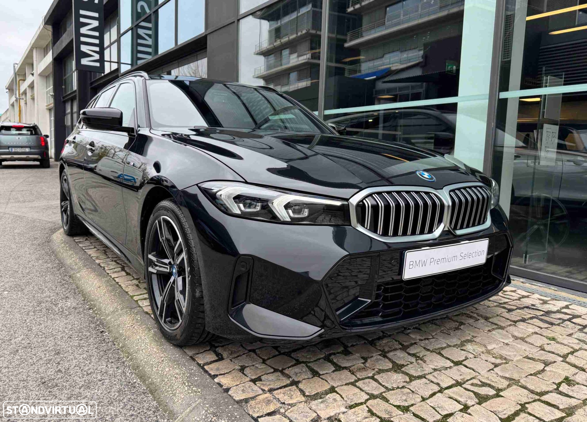 BMW 320 e Touring Pack Desportivo M Auto - 3