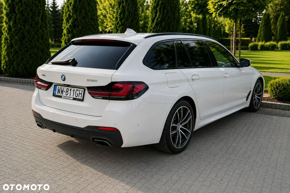 BMW Seria 5 530i xDrive mHEV M Sport sport - 4