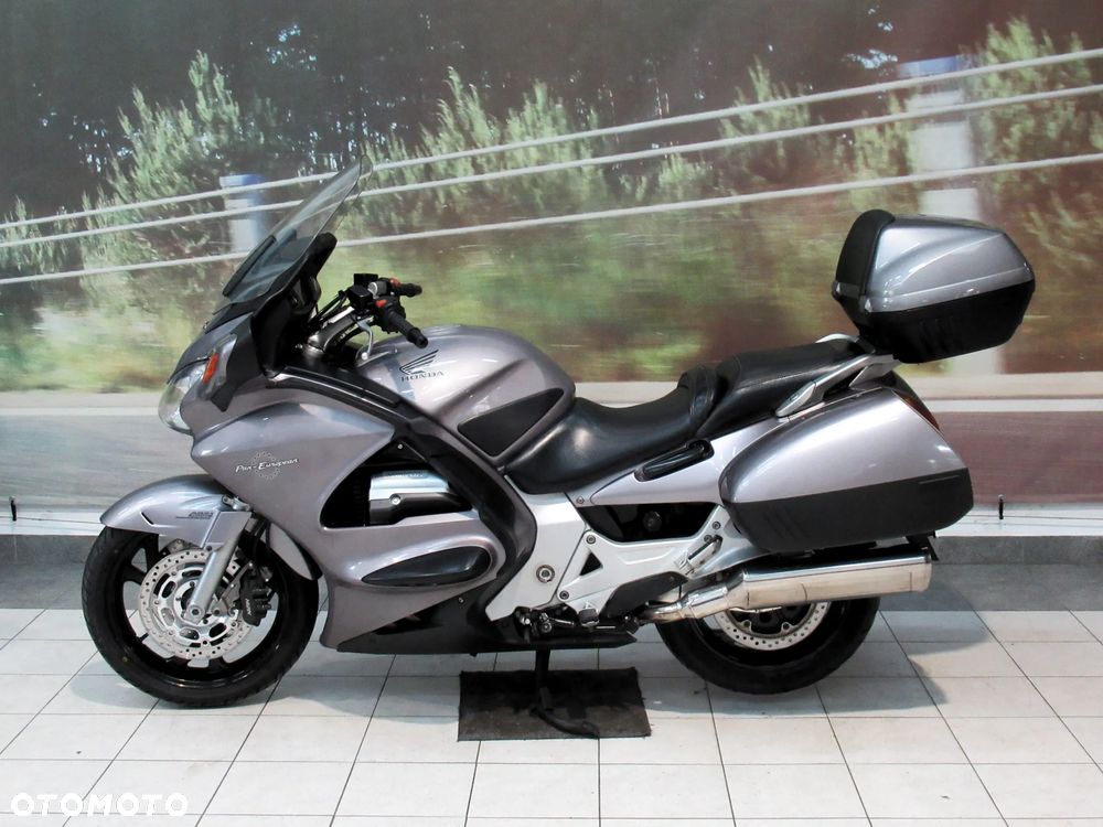 Honda ST - 5