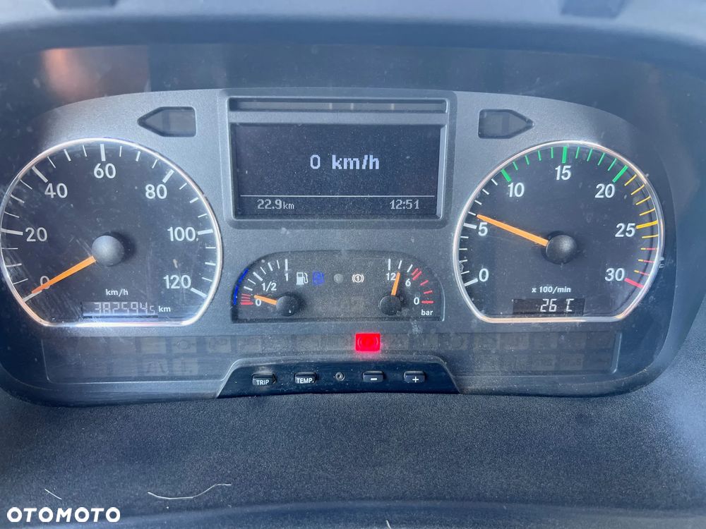 Mercedes-Benz 1833 K - 16