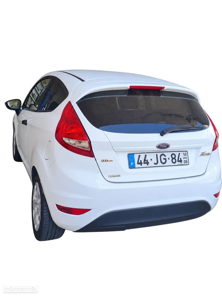 Ford Fiesta - 10
