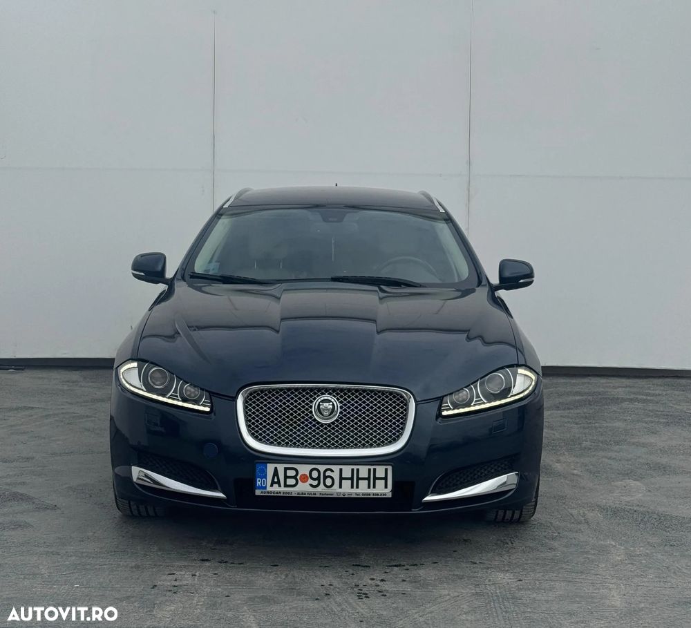 Jaguar XF 2.2D - 7