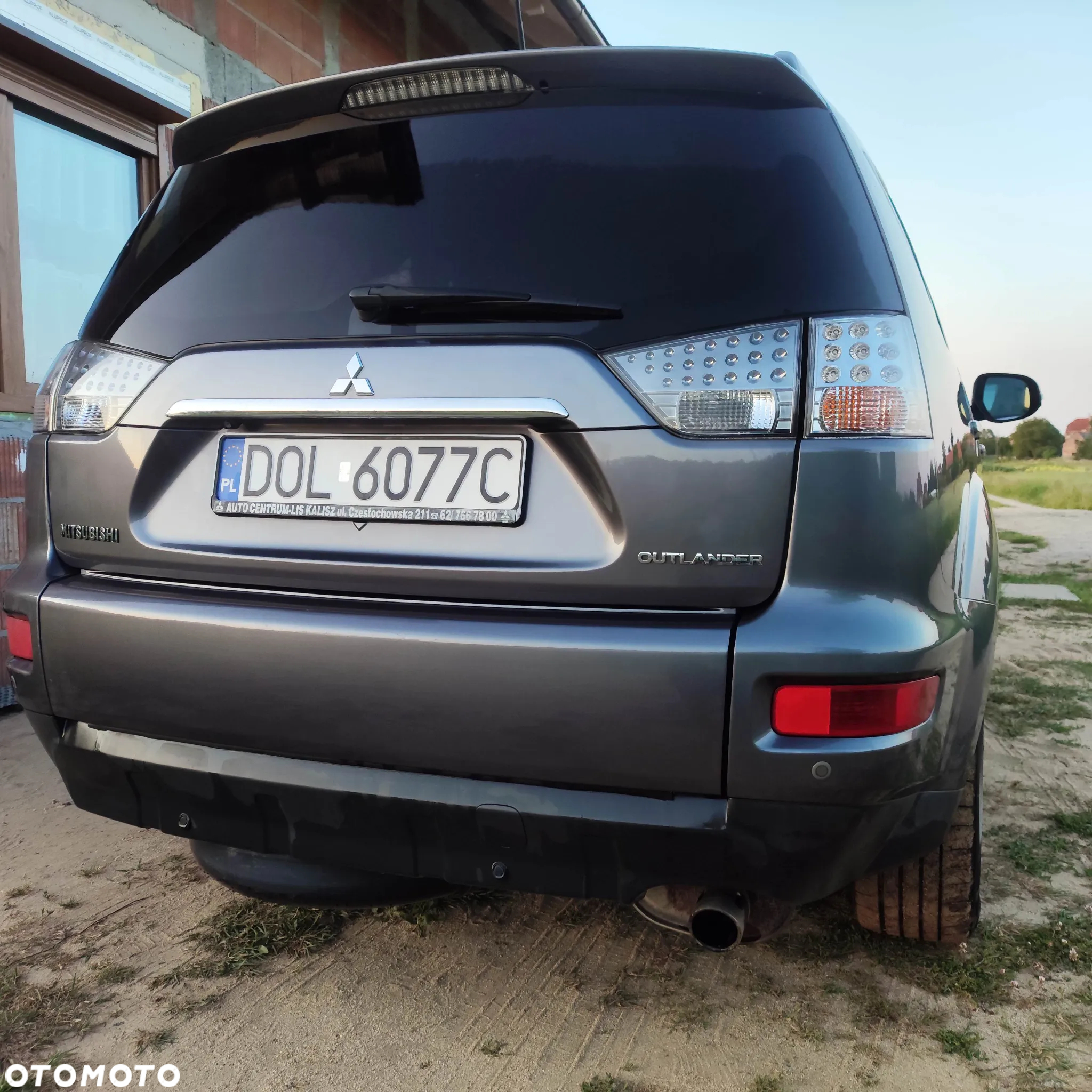 Mitsubishi Outlander 2.0 Intense + NAVI 2WD EU5 - 7