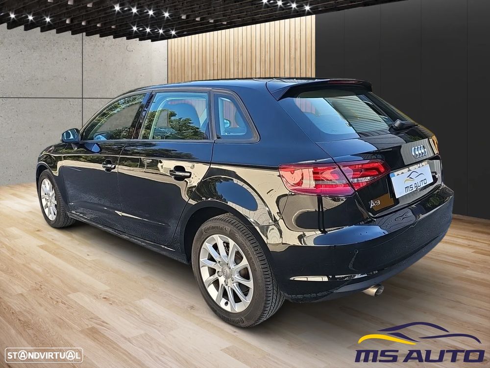 Audi A3 Sportback 1.6 TDI Attraction - 3