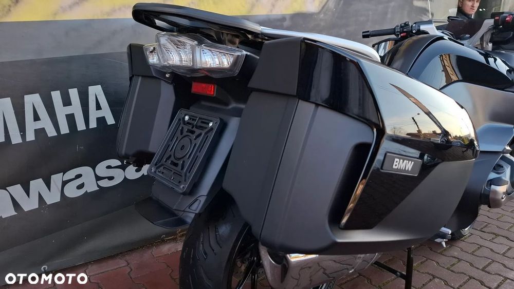 BMW R - 8