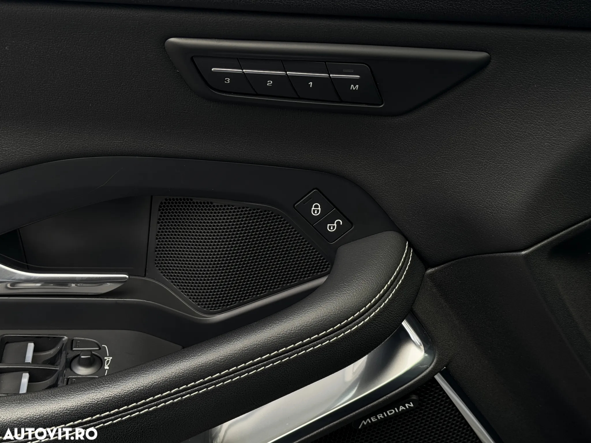 Jaguar E-Pace D240 AWD R-Dynamic SE - 22