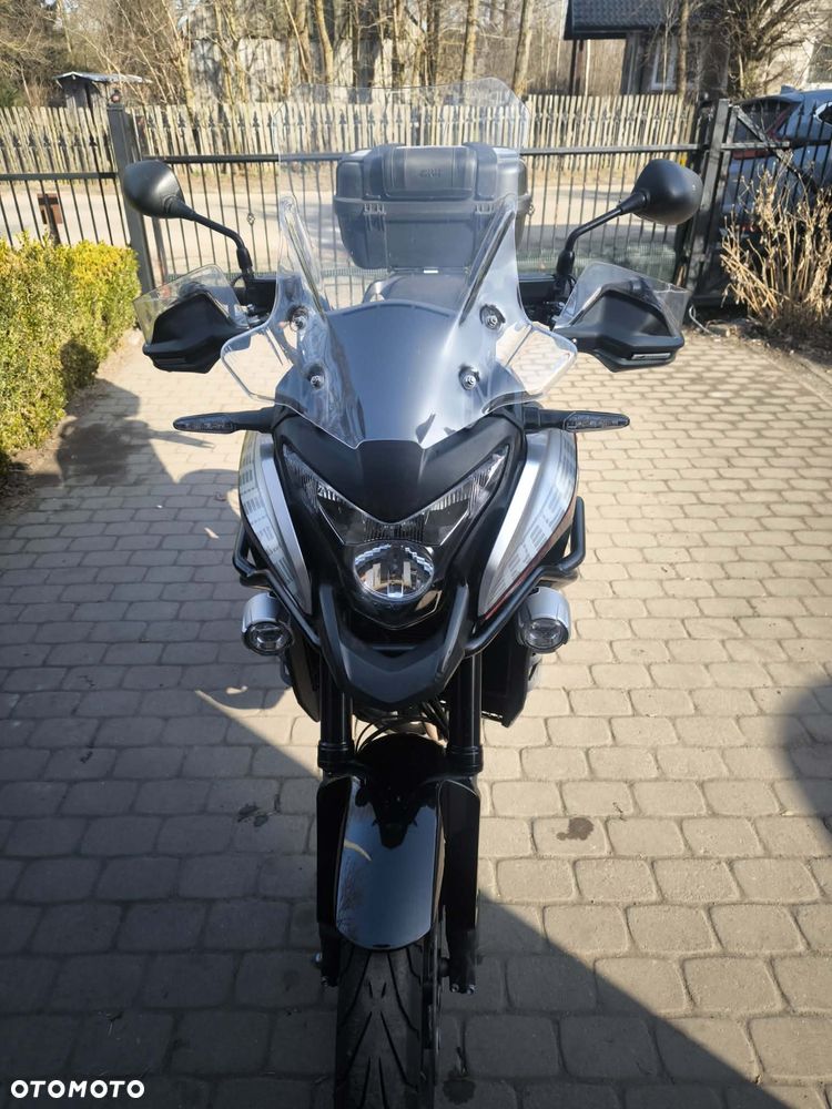 Honda VFR - 2