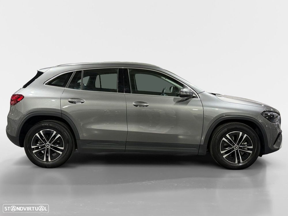 Mercedes-Benz GLA 180 d - 6