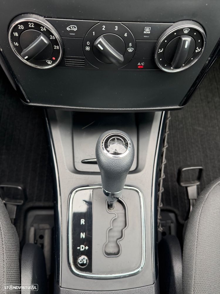 Mercedes-Benz A 160 Elegance Aut. - 21