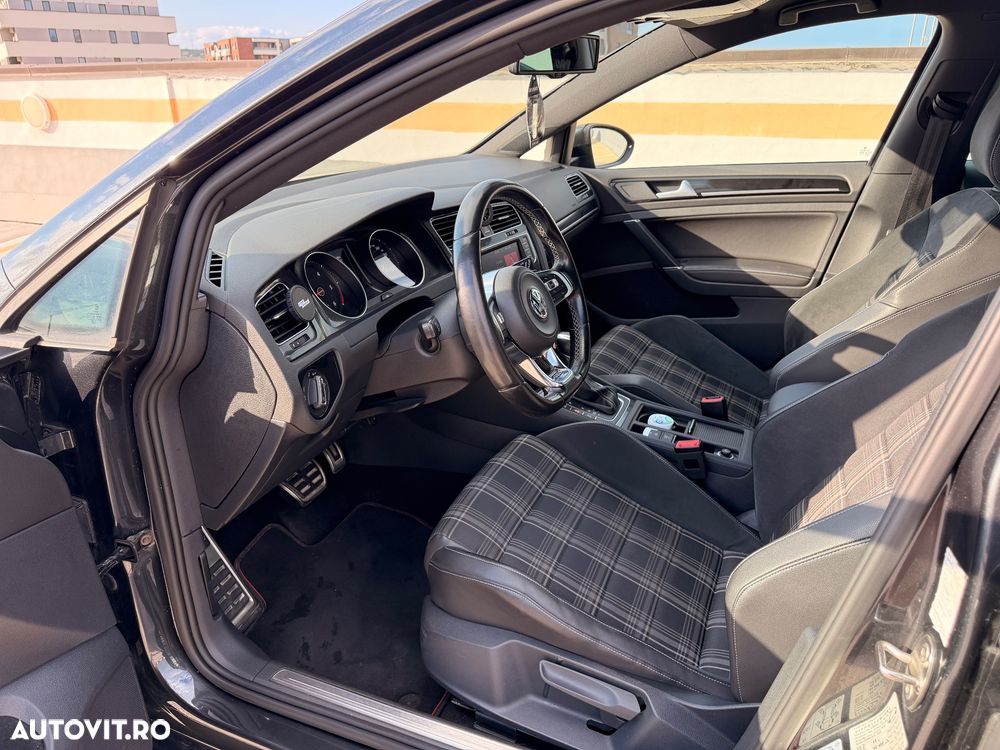 Volkswagen Golf GTD 2.0 TDI SCR DSG - 13
