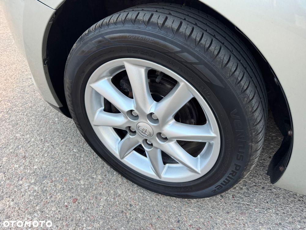 Toyota Auris 1.33 VVT-i Terra - 20