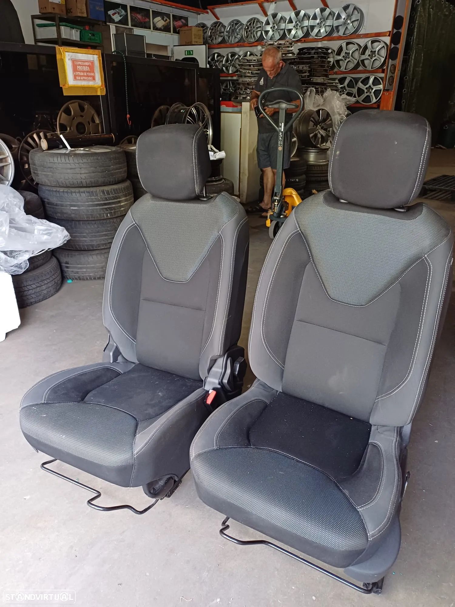 Conjunto de bancos Renault Clio IV Break Fase I de 2012 a 2016 - 1