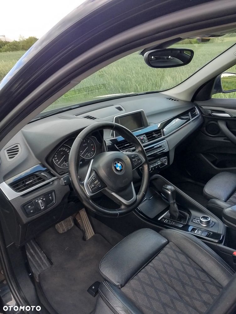 BMW X1 sDrive18d Sport Line - 18