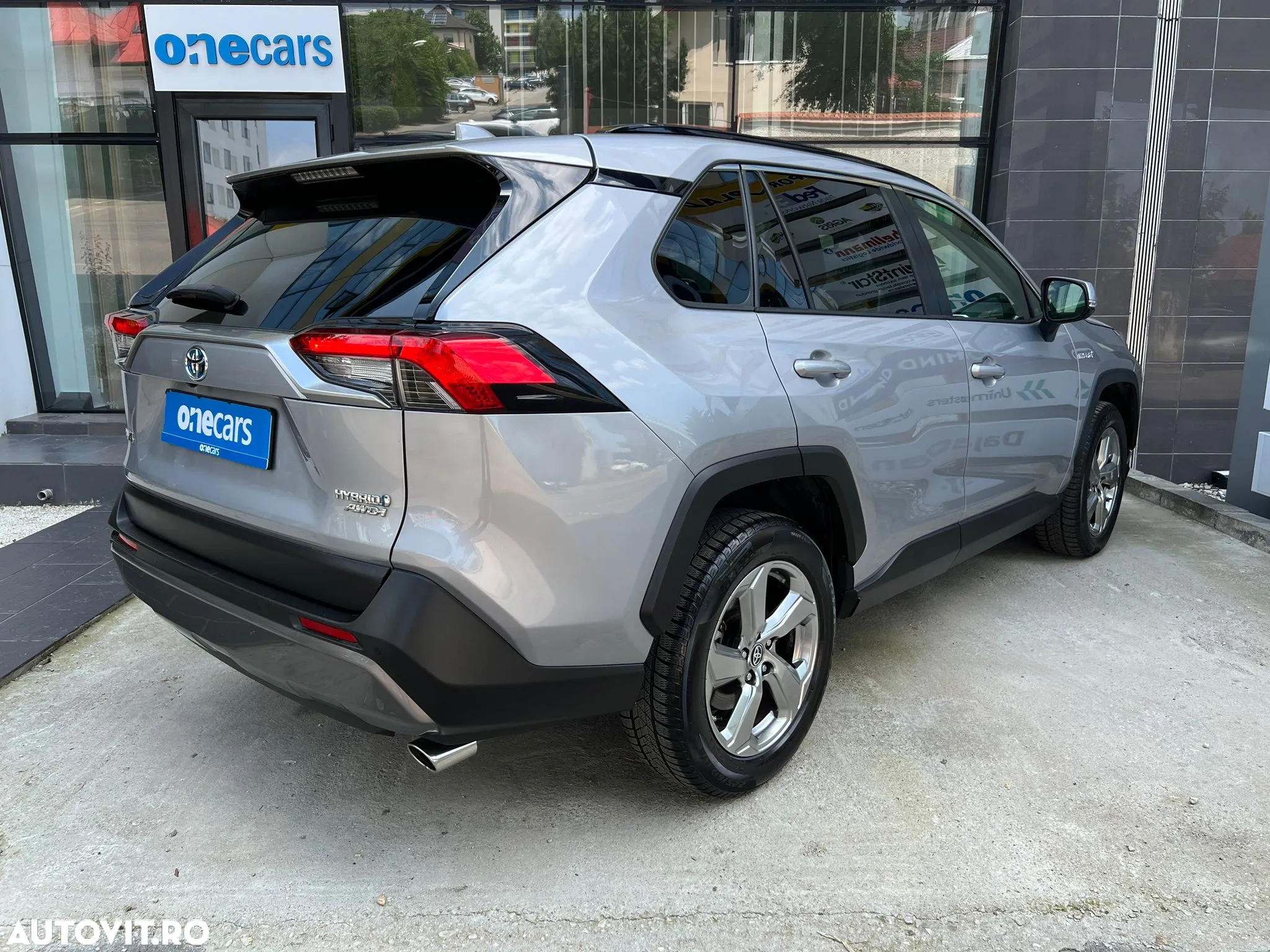 Toyota RAV4 - 4