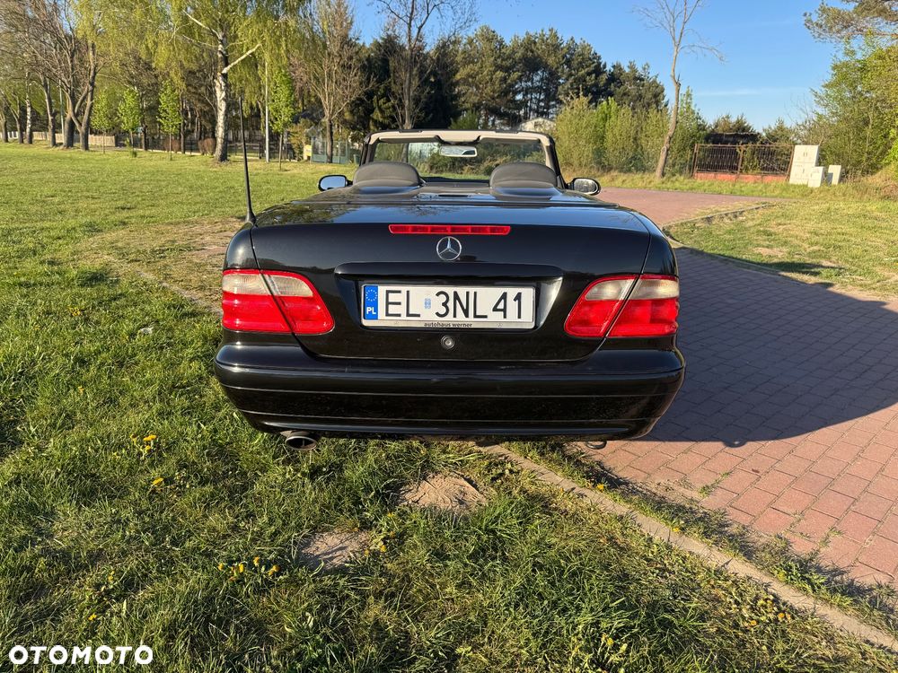 Mercedes-Benz CLK - 6