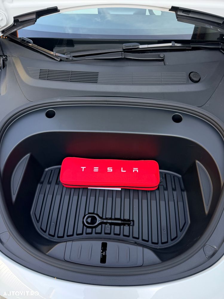 Tesla Model 3 Langstreckenbatterie Allradantrieb Dual Motor - 35