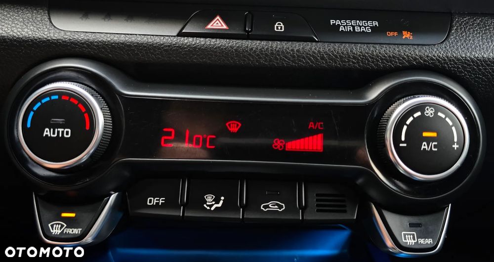 Kia Stonic 1.0 T-GDI MHEV L Business Line - 28