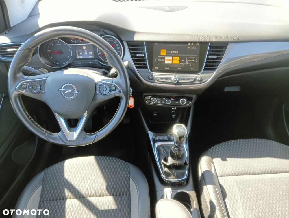 Opel Crossland X - 10