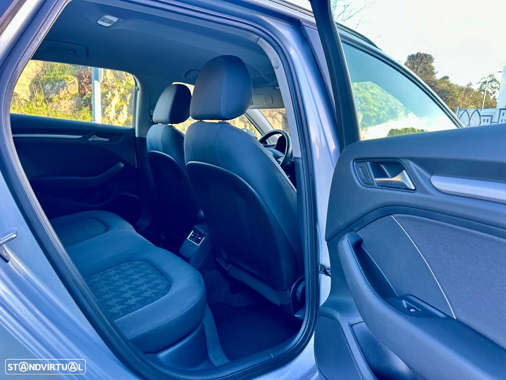 Audi A3 Sportback 2.0 TDI Attraction - 27