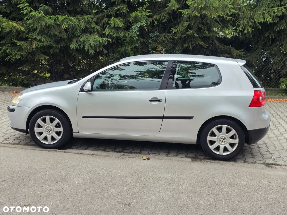 Volkswagen Golf - 6