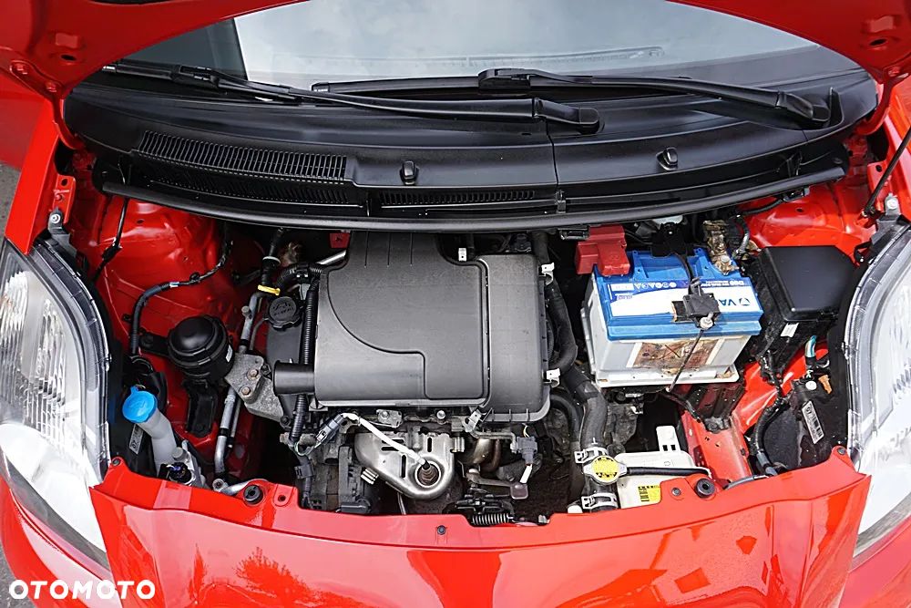 Toyota Yaris - 40