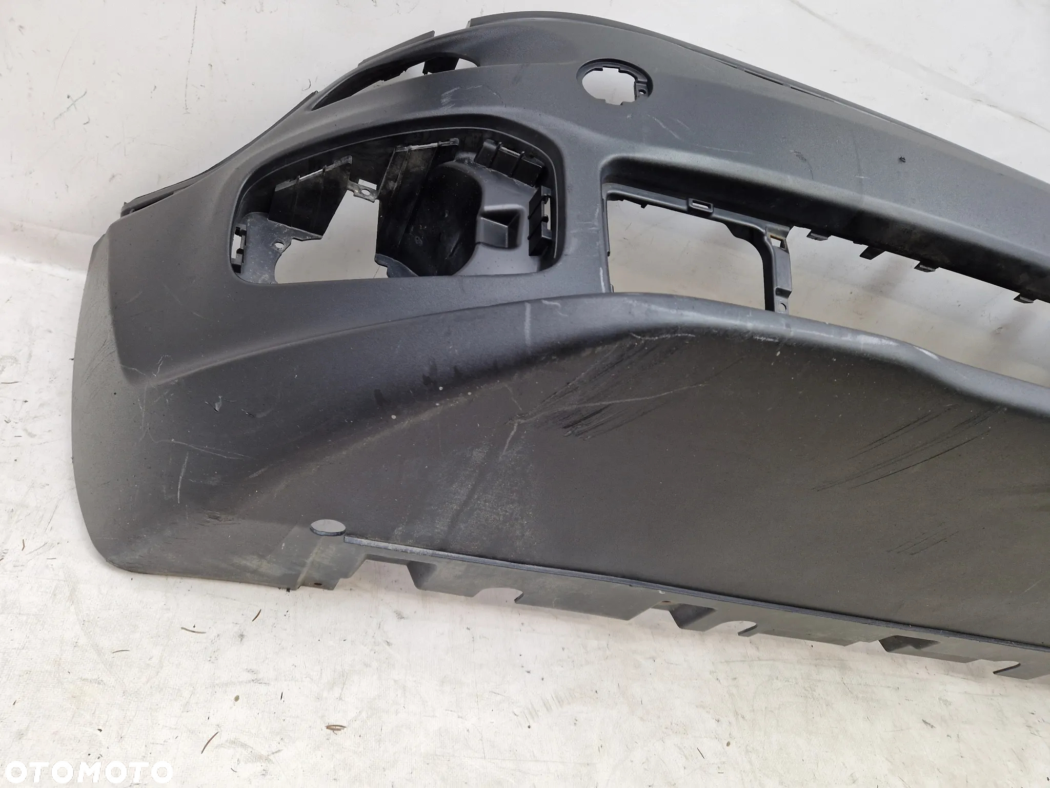 Zderzak przód przedni Jeep Renegade przed liftingiem - 3