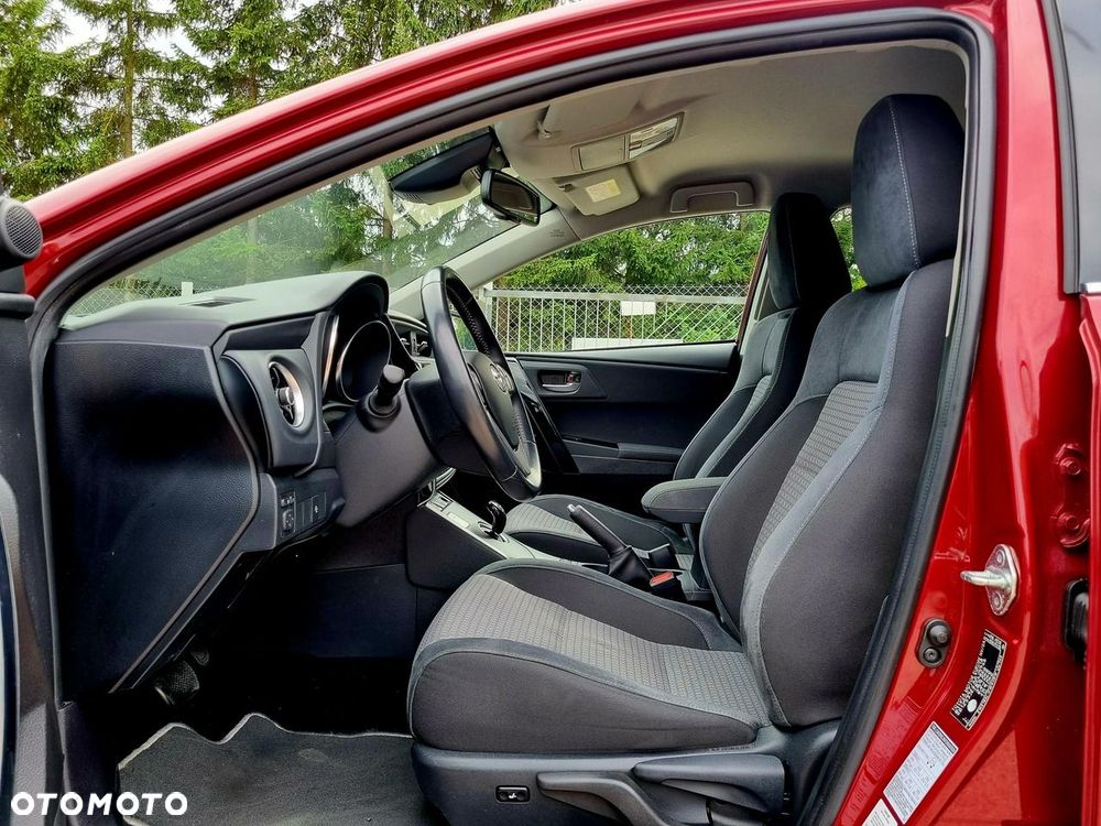 Toyota Auris Hybrid 135 Prestige - 9
