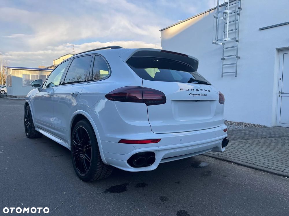 Porsche Cayenne Turbo - 3