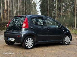 Peugeot 107 1.0 Urban - 2