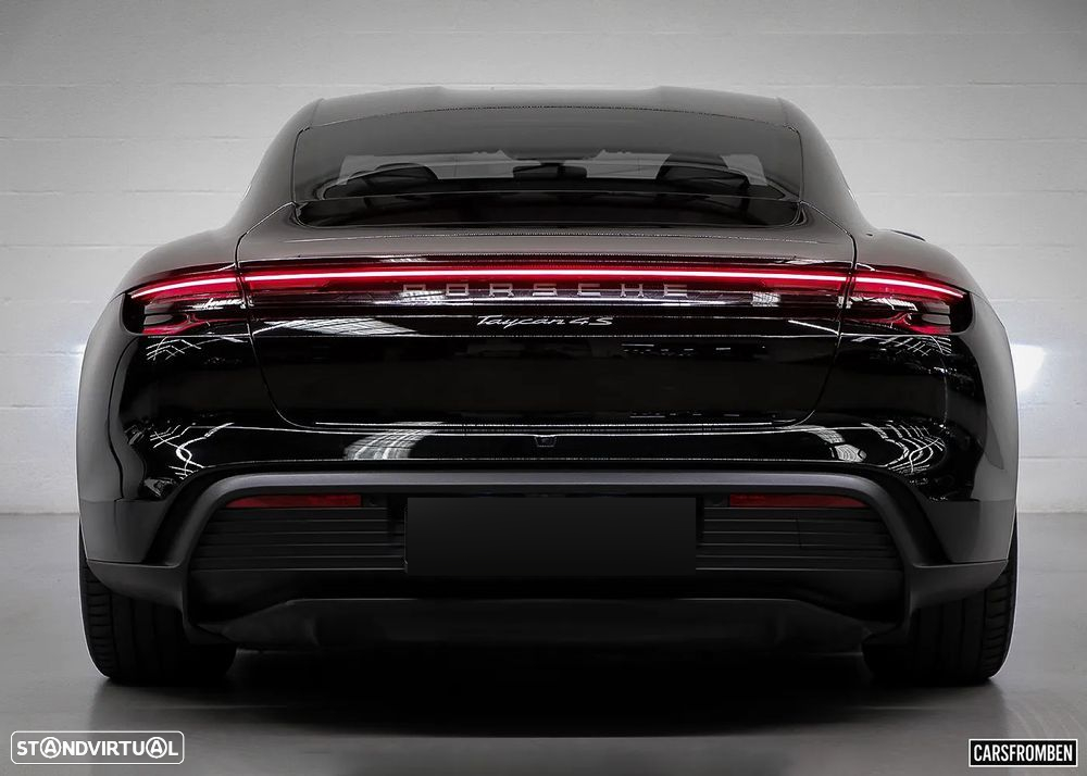 Porsche Taycan 4S - 13
