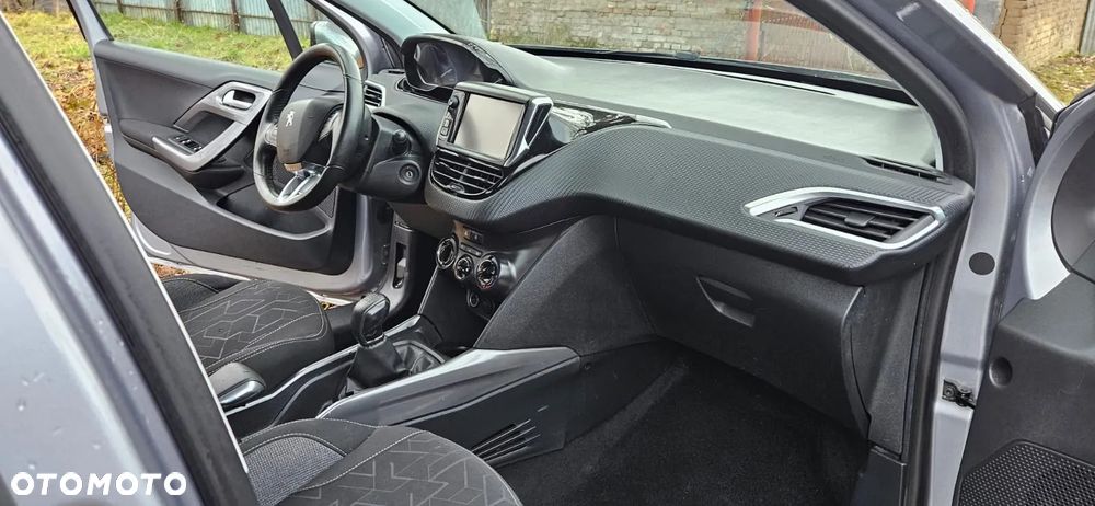 Peugeot 2008 - 14