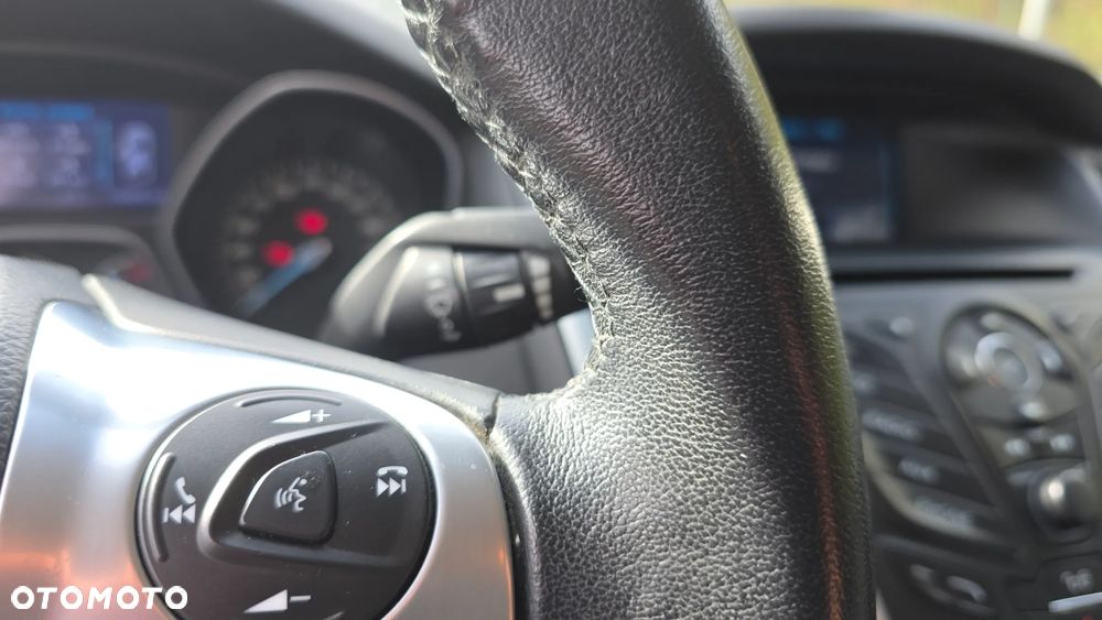 Ford Focus 1.0 EcoBoost Start-Stopp-System Champions Edition - 19