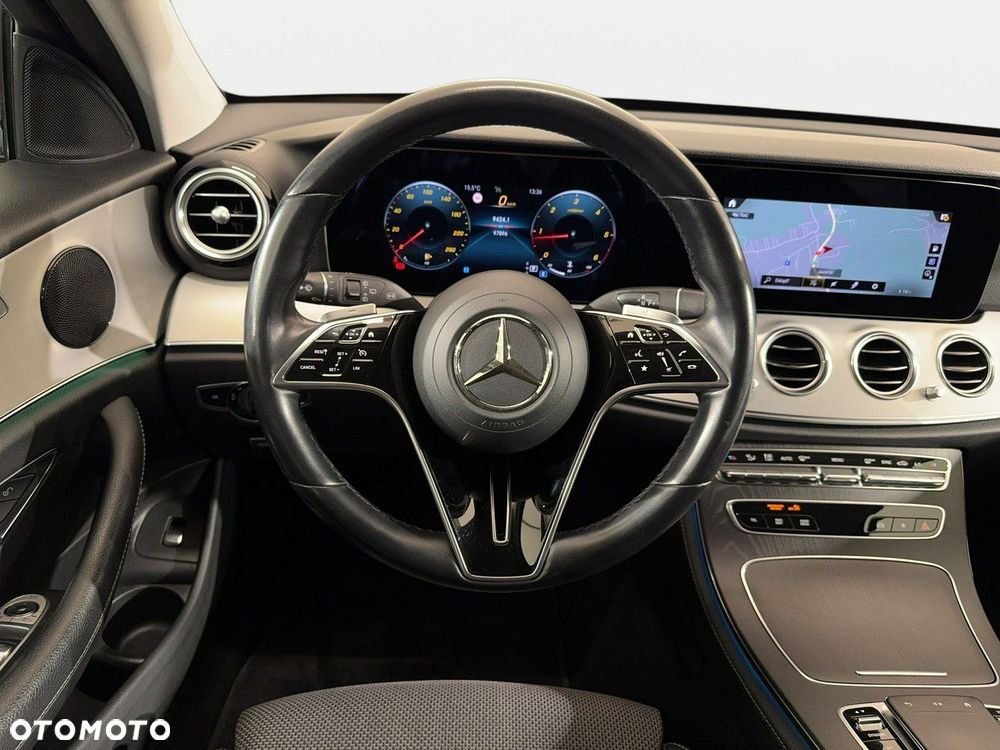 Mercedes-Benz Klasa E - 19