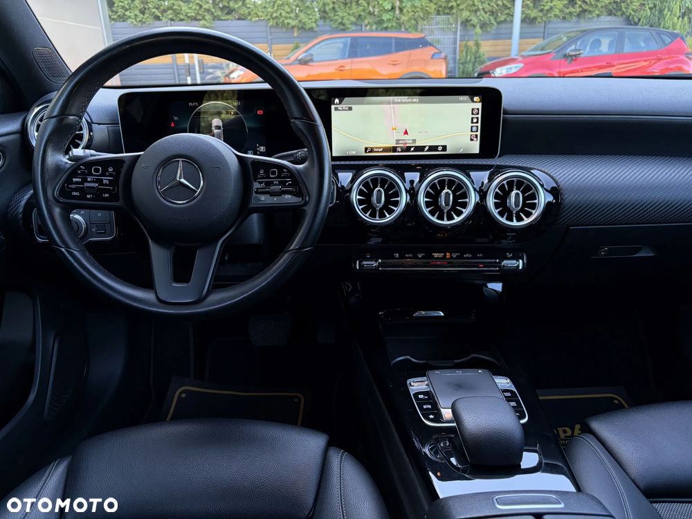 Mercedes-Benz Klasa A 180 d 7G-DCT Edition 1 - 36