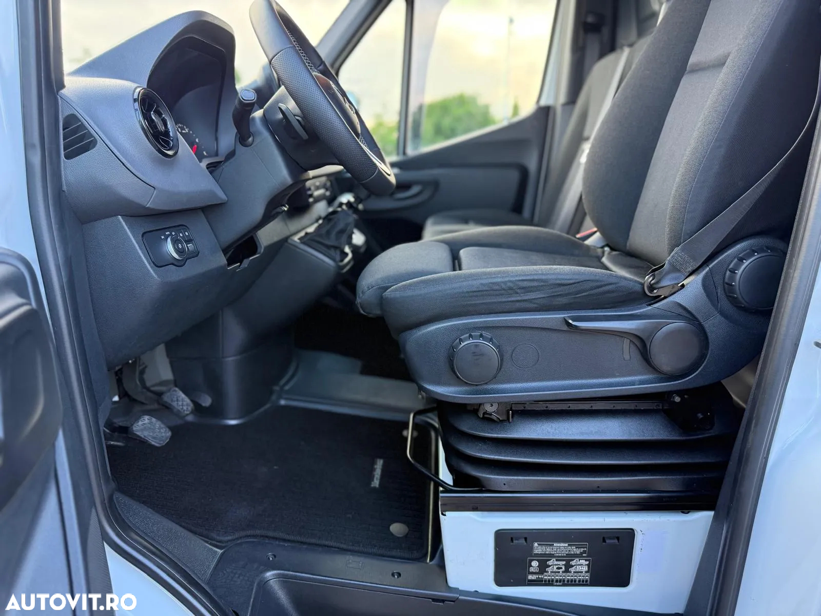 Mercedes-Benz Sprinter - 6