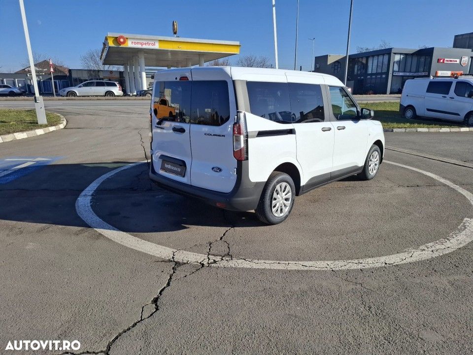 Ford Transit Courier - 6