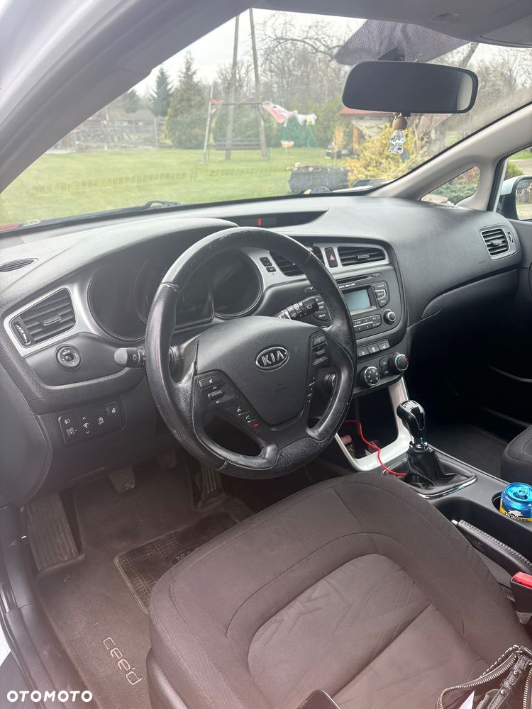 Kia Ceed - 4