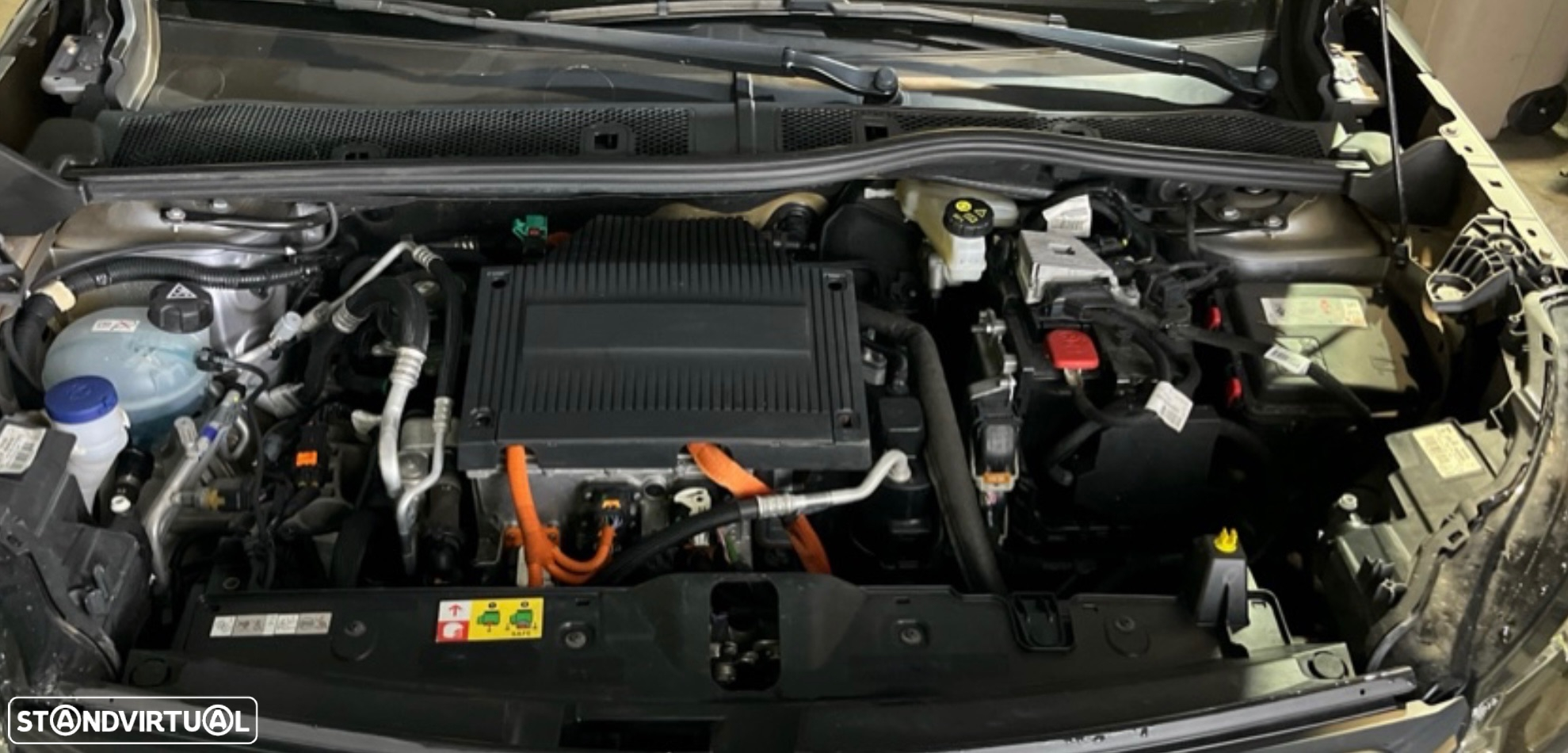 Peugeot e-2008 50 kWh Active Pack - 18