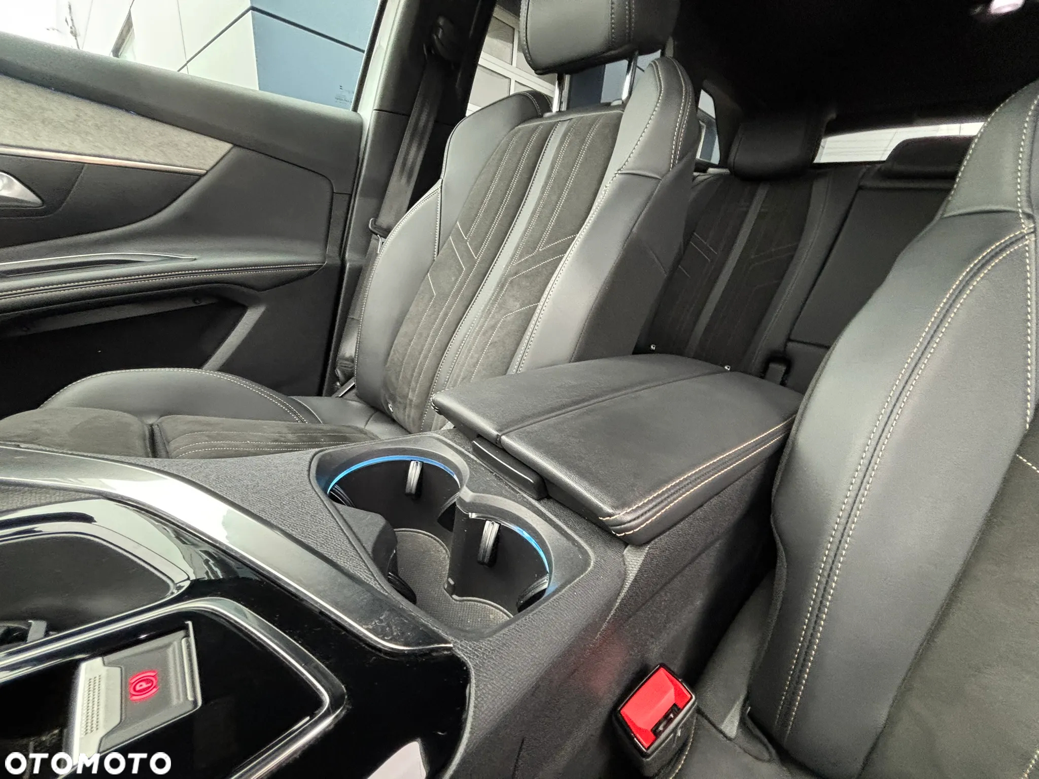 Peugeot 3008 1.2 PureTech GT S&S EAT8 - 14