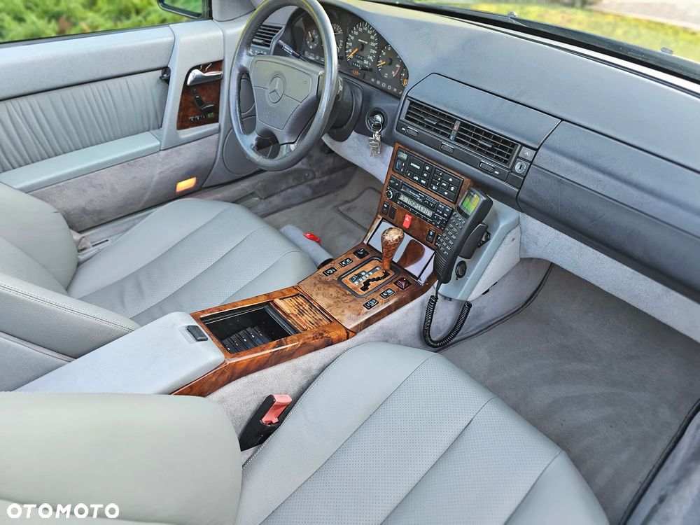 Mercedes-Benz SL - 13