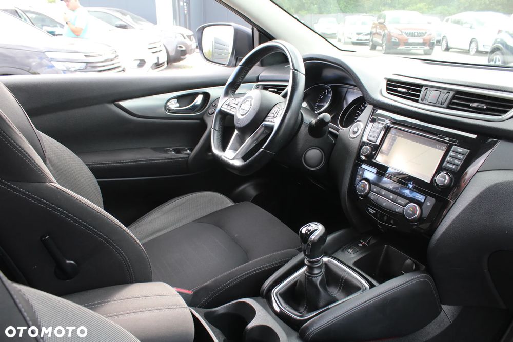 Nissan Qashqai 1.2 DIG-T N-Vision - 17