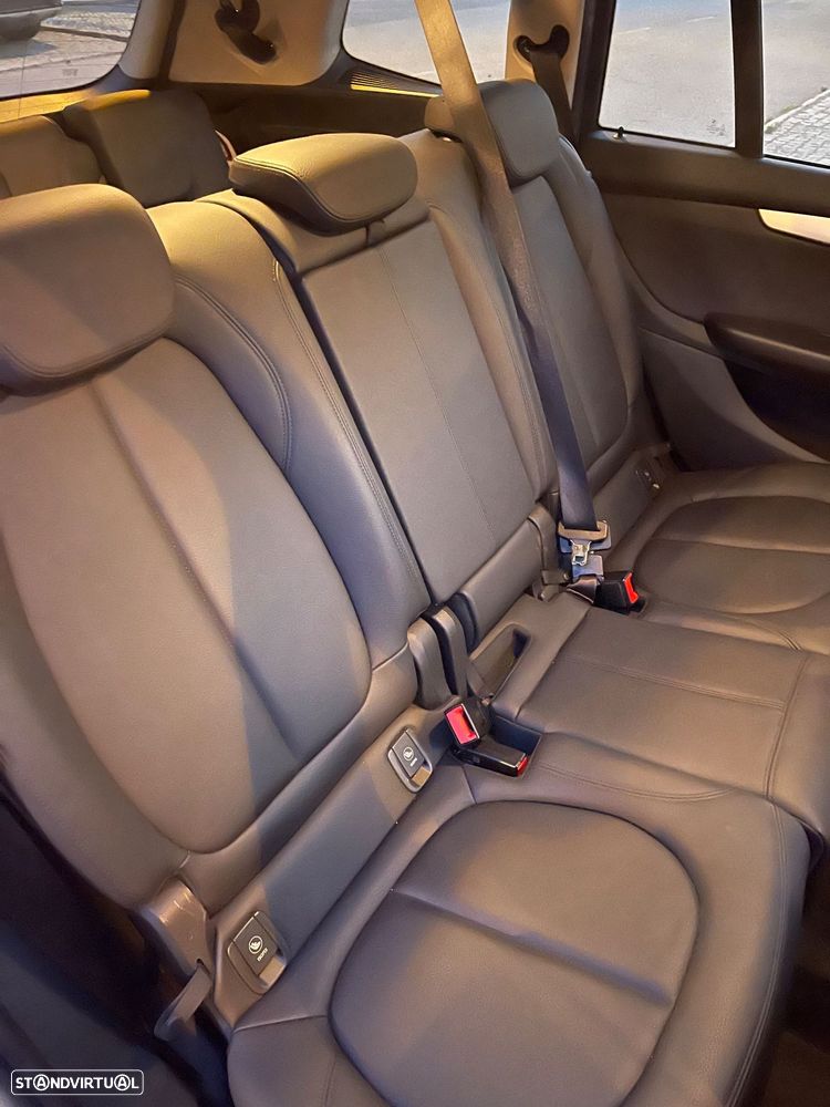 BMW 216 Gran Tourer d Line Luxury - 8
