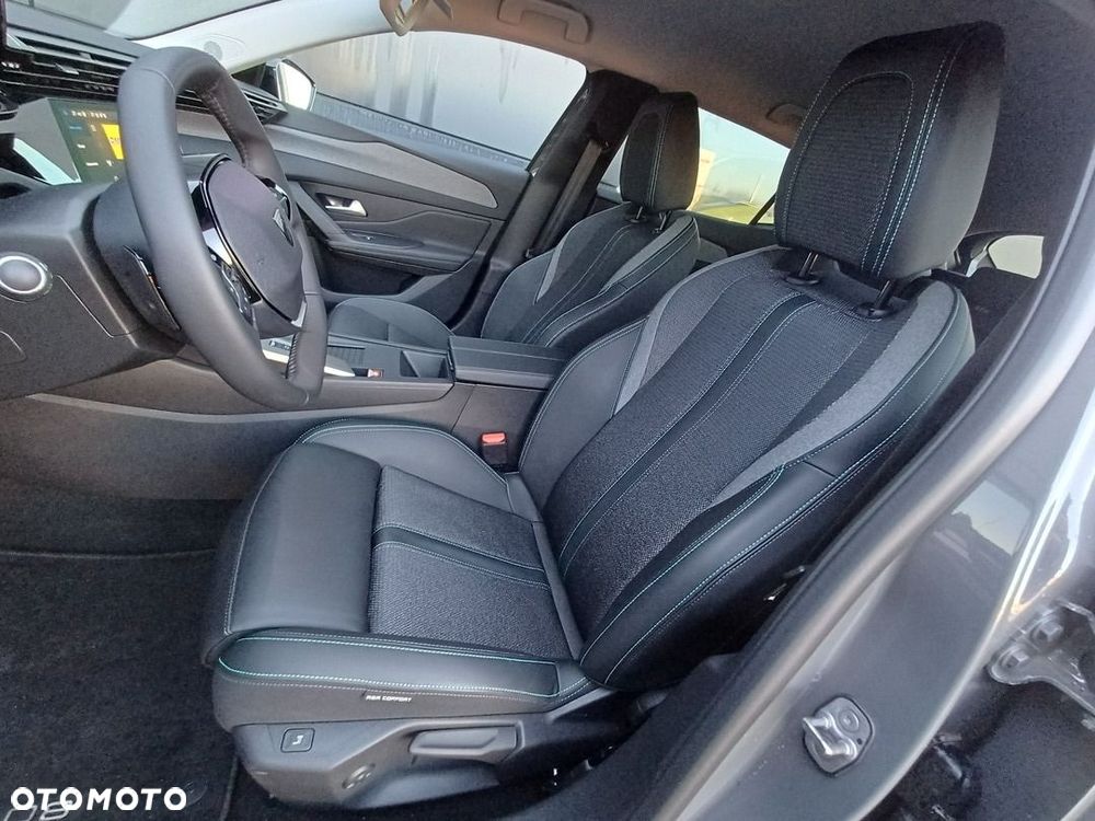 Peugeot 408 - 13