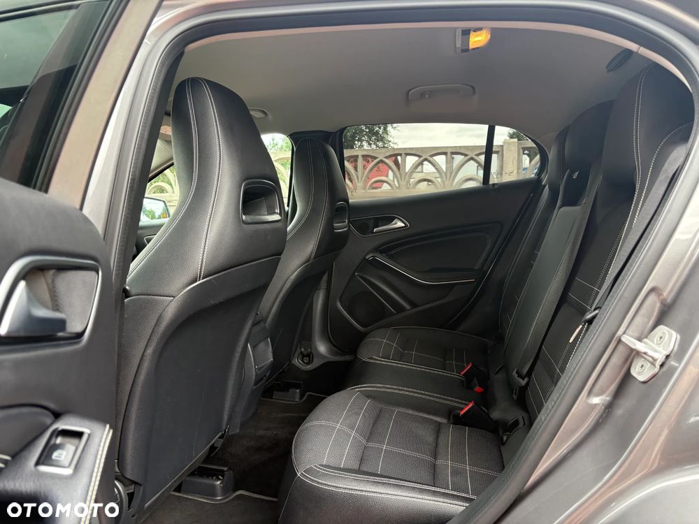 Mercedes-Benz GLA 200 Style - 9
